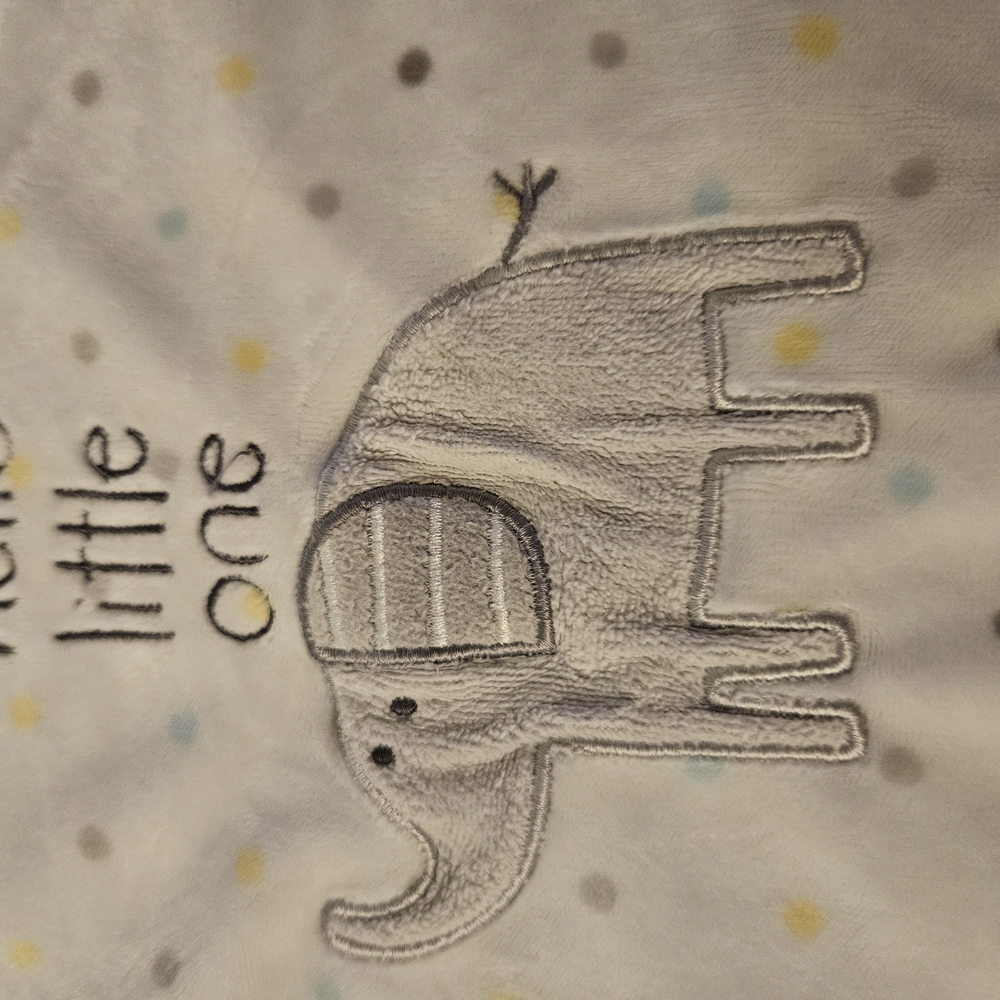 Elephant Baby Blanket - White and Gray - Picture 3 of 6